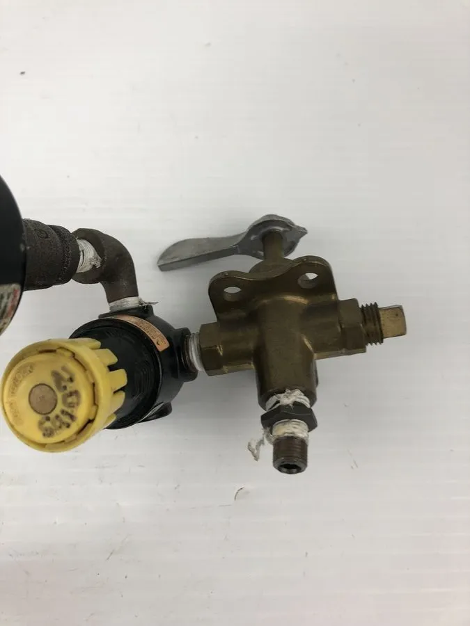 Регулятор давления PARKER 14R113FC AIR PRESSURE REGULATOR 300 PSI W/ WIKA 0-60 P