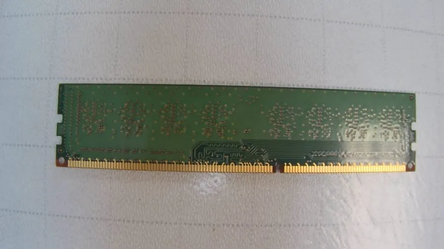 Модуль памяти 1GB Samsung M378B2873EH1-CH9 DDR3 Ram — фото лота 1