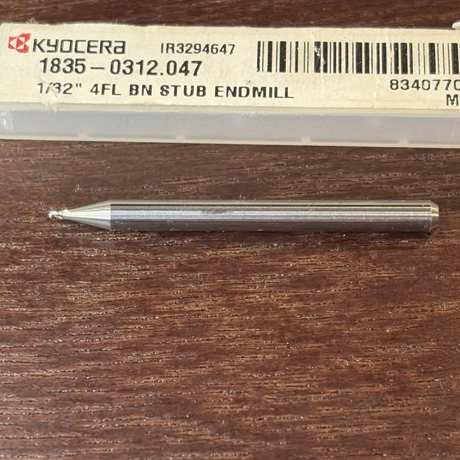 Режущий инструмент Kyocera 83407700 1/32" 4-Flute Ball Nose Stub End Mill Solid — фото лота 1