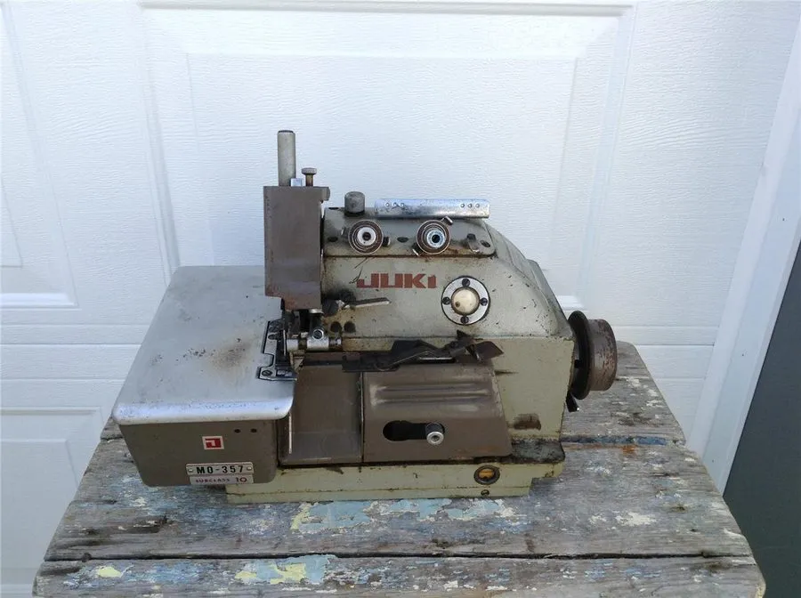 Оборудование рекламного производства Commercial Sewing Machine Juki. Model MO-35