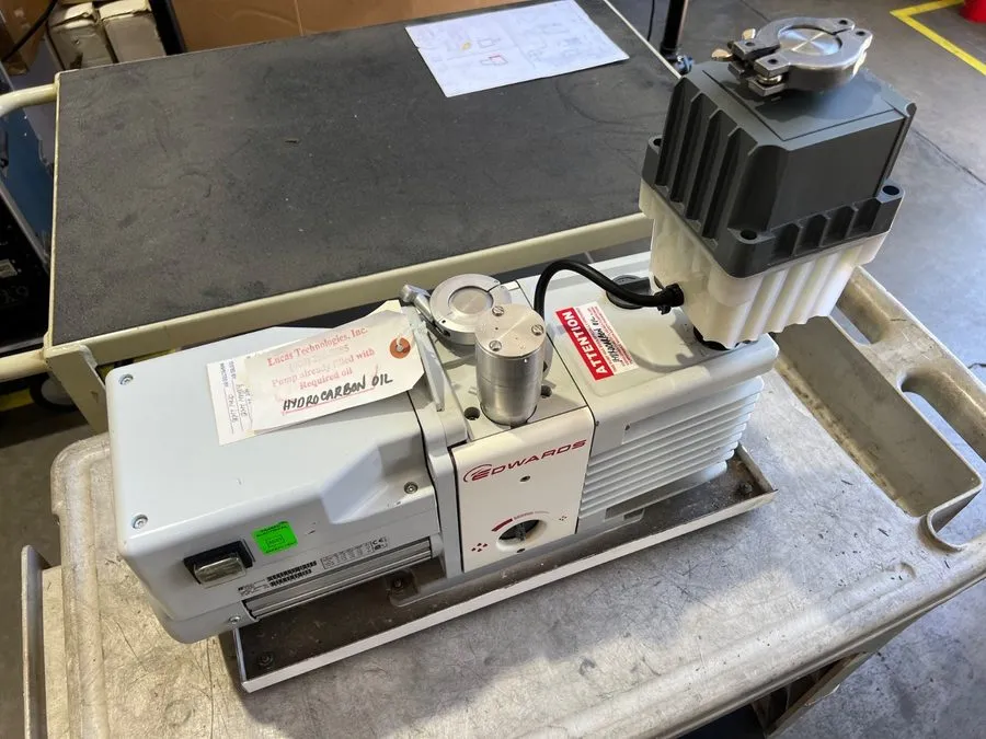 Насос Rebuilt Edwards RV12 Vacuum Pump A655-01-906 with EMF 20 Oil Mist Filter
