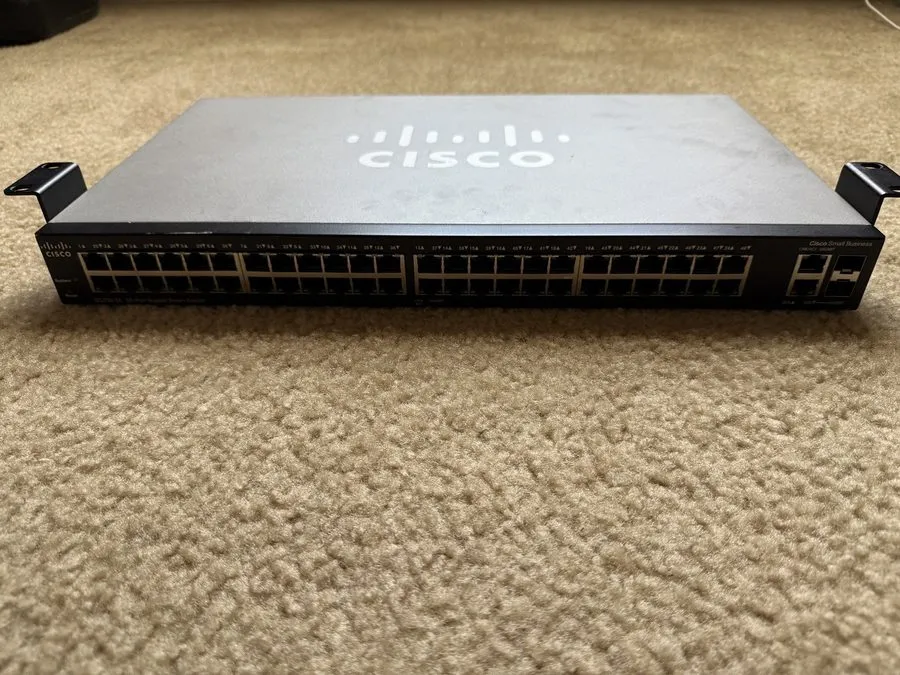 Коммутатор Cisco SG200-50P 50-Port Gigabit PoE Smart Switch 180W PoE Fully