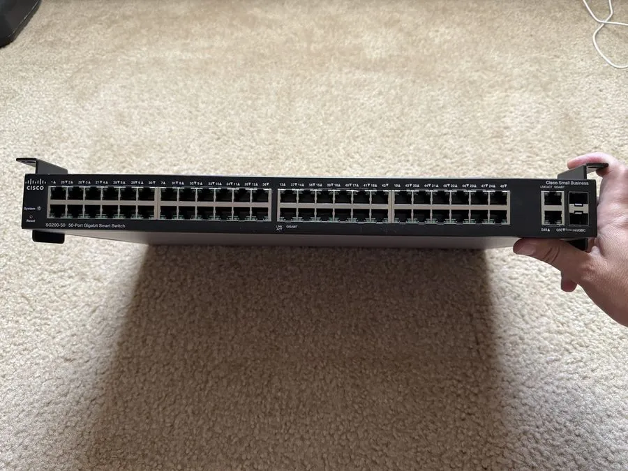 Коммутатор Cisco SG200-50P 50-Port Gigabit PoE Smart Switch 180W PoE Fully — фото лота 2