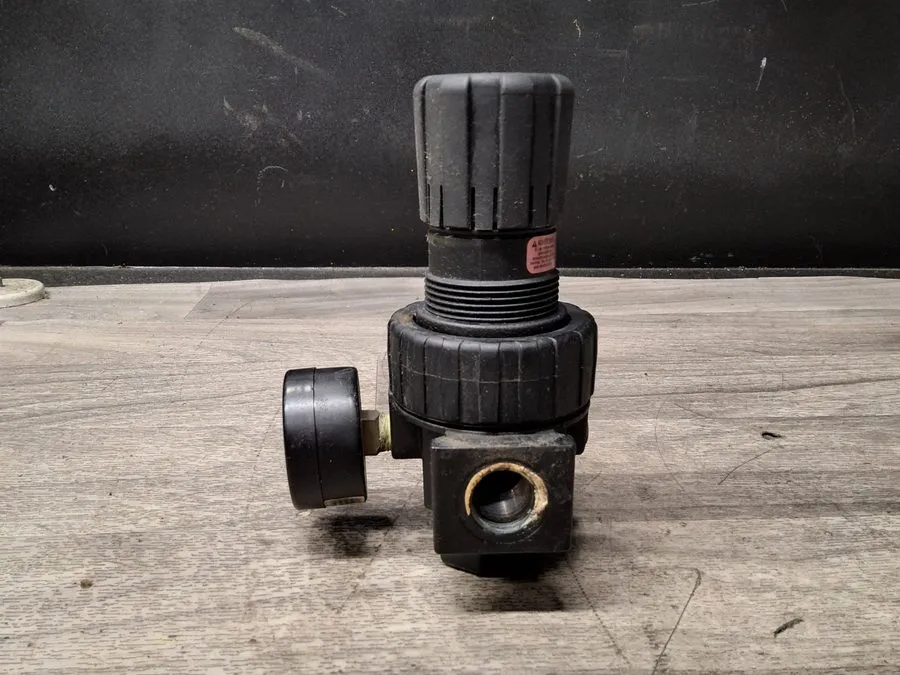 Регулятор давления Parker 07R318AC Pneumatic Regulator, 250PSI #133C24PR4