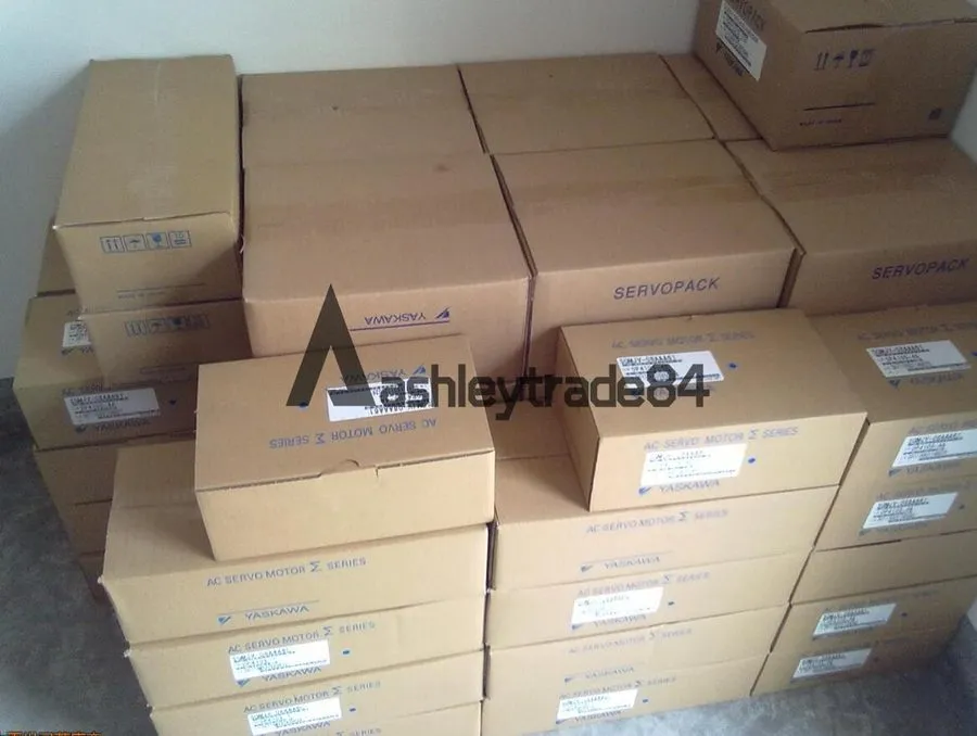 Электродвигатель 1PC Yaskawa SGDV-3R8A11A002000 Servo Driver