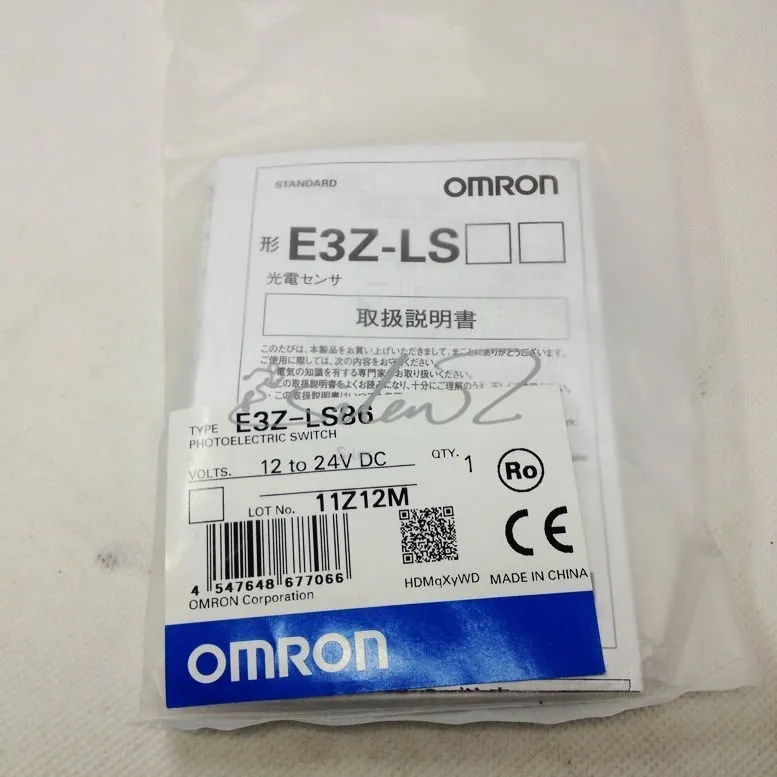 Фотоэлектрический датчик Omron E3Z-LS86 Photoelectric Sensor 20-200mm PNP Male M
