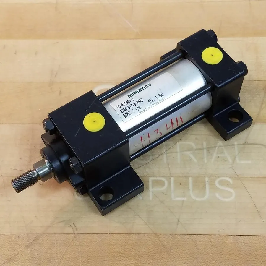 Пневмоцилиндр Numatics S2AK-01M1B-AAA2, Bore: 1 1/2, STK: 1.750 Pneumatic Cylind