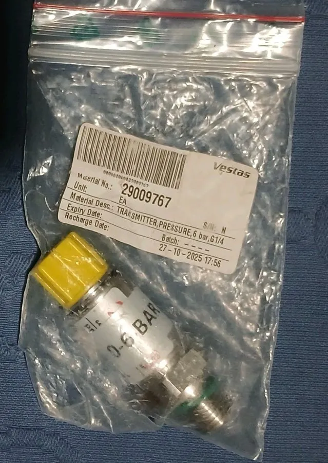 Датчик давления Danfoss MBS 8200 Pressure Transmitter 064G1102 Vestas 29009767 0 — фото лота 1