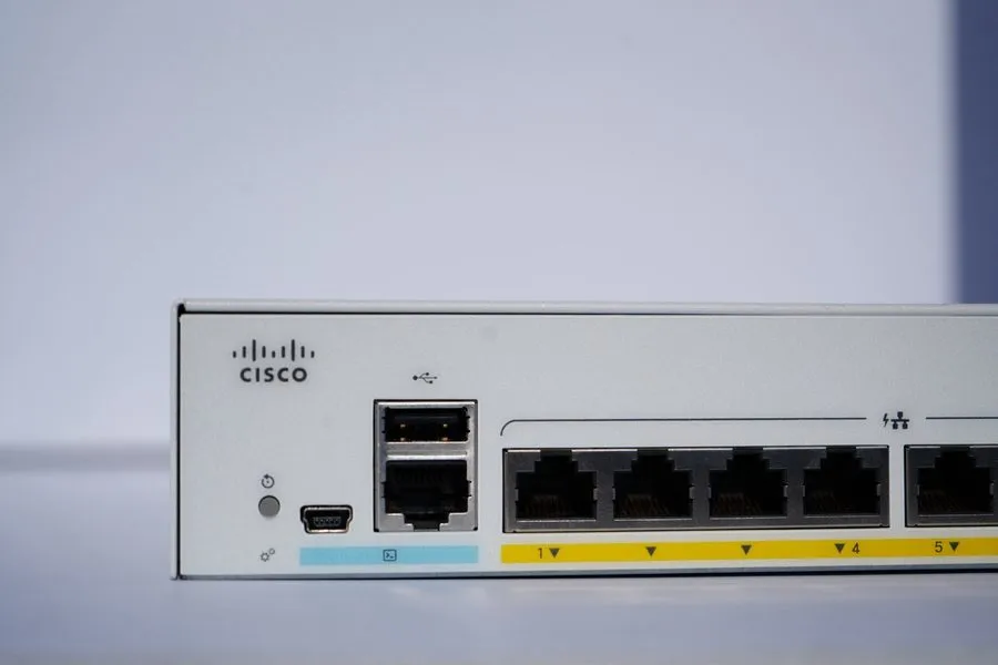 Коммутатор Cisco Refresh CBS350-8FP-2G 8 Port PoE Smart Eligible Switch
