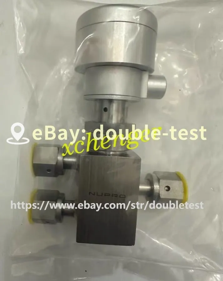 Клапан Swagelok SS-4BY-V68-1C Three way diaphragm valve