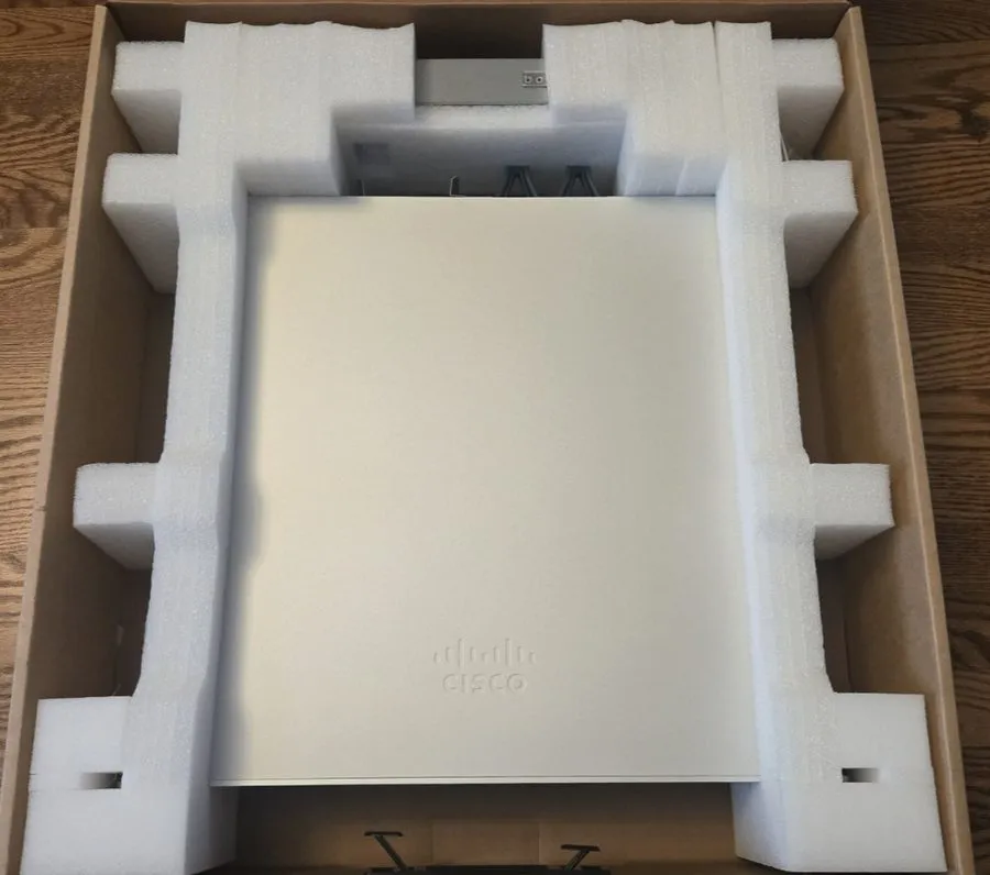 Коммутатор Cisco Meraki MS410-32-HW 32-Port 1Gb SFP 4-Port 10Gb SFP+ L3 Switch U