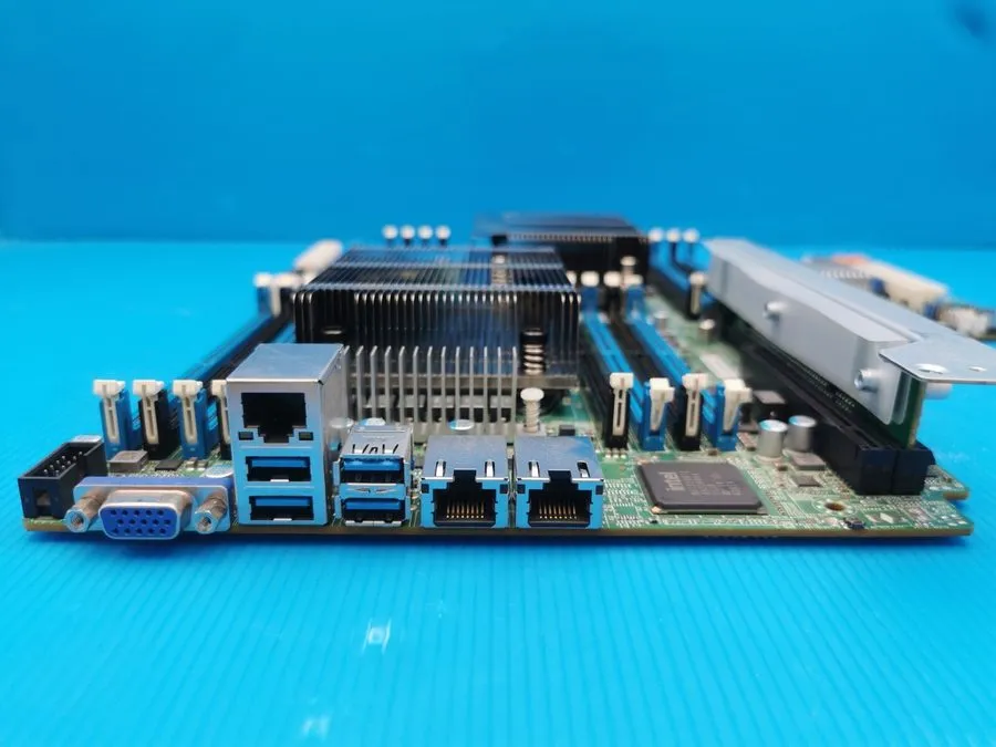 Материнская плата Supermicro X10SRA Motherboard DDR4 SOCKET 2011-V3 XEON INTEL I