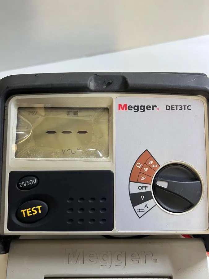 Тестер Megger DET3TC 3-Terminal Ground Resistance Tester w/ ART Capability