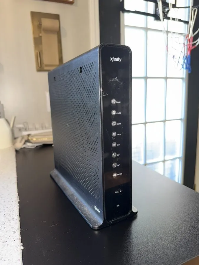 Маршрутизатор Cisco DPC3939 (XB3) Xfinity Wireless AC Voice Gateway DOCSIS 3.0 — фото лота 1