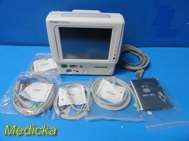 Монитор пациента FUKUDA DENSHI DYNASCOPE DS-7100 PATIENT MONITOR