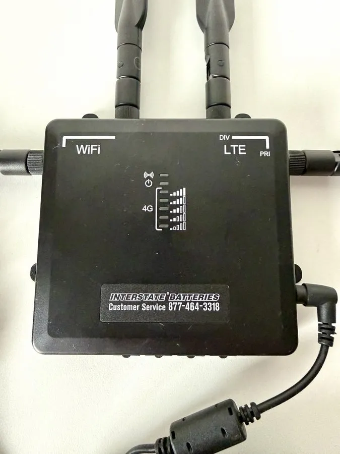 Маршрутизатор ConnectedIC ER2500T-NA-CAT1 4G LTE Cellular Router w/ Power Adapte — фото лота 1