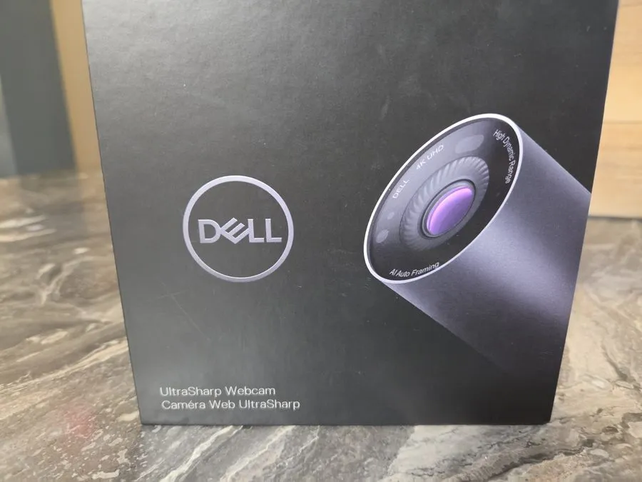 Монитор Dell UltraSharp WB7022 Webcam colour 8.3 MP 3840 x 2160 USB