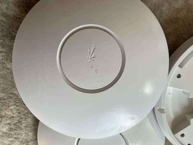 Точка доступа Wi-Fi Ubiquiti Networks UniFi AP UAP SWX-UAP 6545A-UAP Wireless Ac
