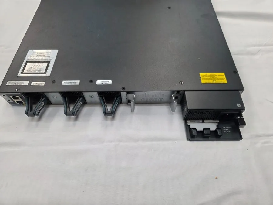 Коммутатор Cisco WS-C3650-48PS-L 48 Port PoE+ Gigabit IP Base Switch — фото лота 2