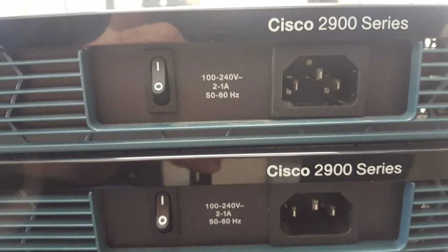 Маршрутизатор Cisco 2901-K9 Router CISCO2901-K9 with VWIC2-2MFT-T1/E1