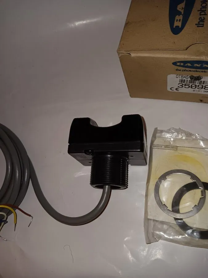 Фотоэлектрический датчик BANNER OTBA5 Photoelectric Sensor — фото лота 1