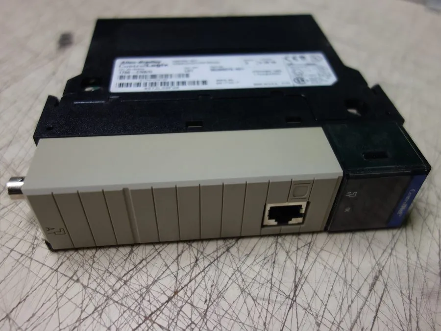 Коммуникационный модуль Allen-Bradley 1756-CNB Series E Communication Bridge