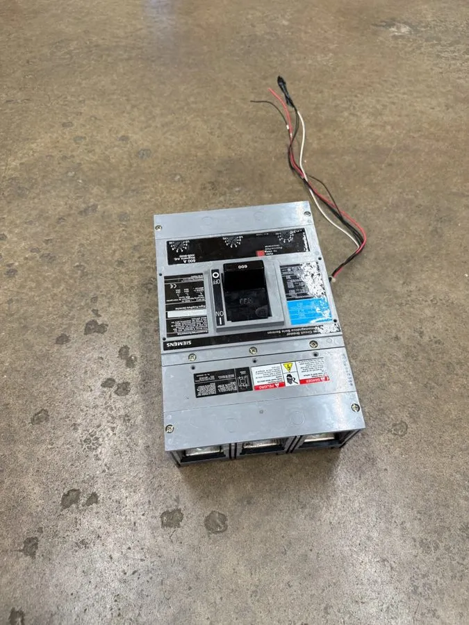 Автоматический выключатель Siemens lxd63s600a Sentron Series 600A 600V 3P Circui — фото лота 1