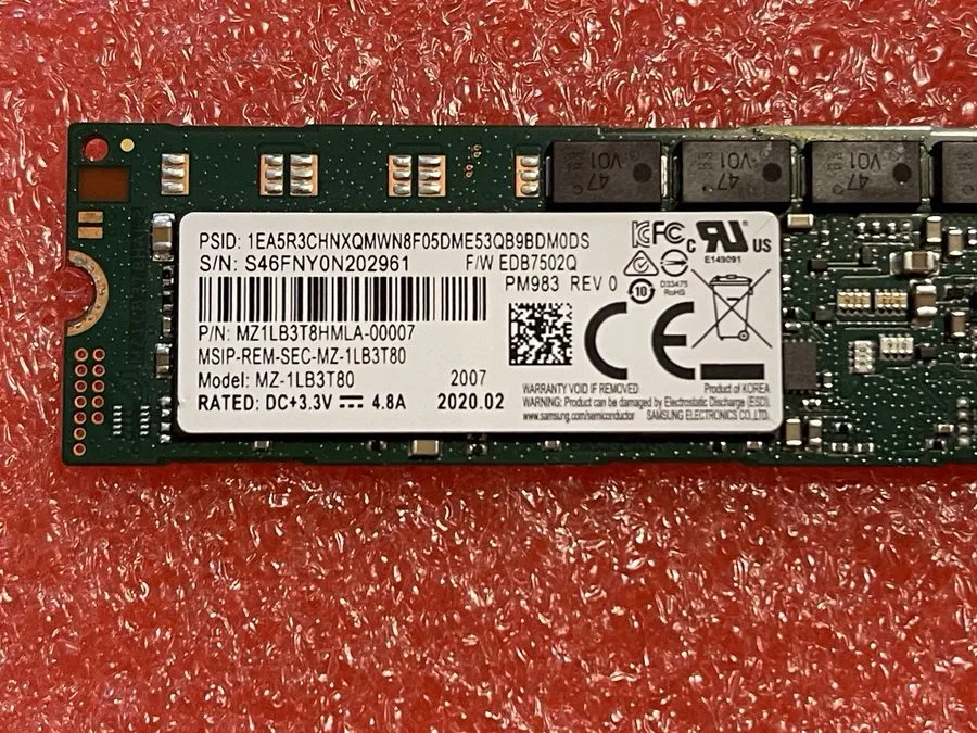 MZ1LB3T8HMLA-00007