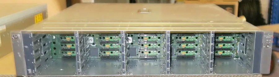 Жёсткий диск HP MSA70 Modular Smart Array 25-bay 2u Rack Mount Drive Enclosure S
