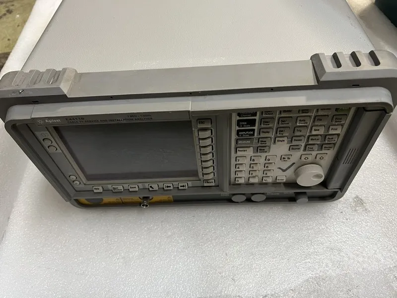 Анализатор спектра Agilent E4411B Spectrum Analyzer 9KHz-1.5GHz ESA-L Series