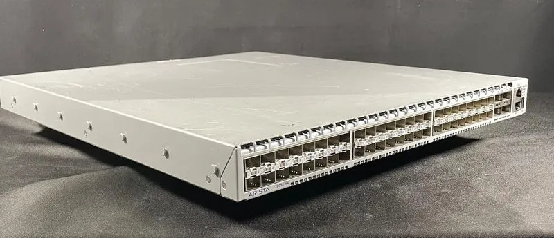 Коммутатор Arista DCS-7280SE-64 48-Port 10G SFP+ 4-Port QSFP Network Switch — фото лота 2