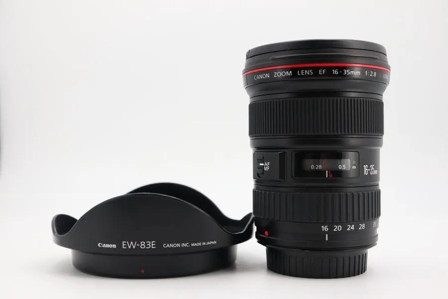 Объектив Canon EF 14mm f/2.8L USM Ultra Wide Angle L Series Lens w/ Caps
