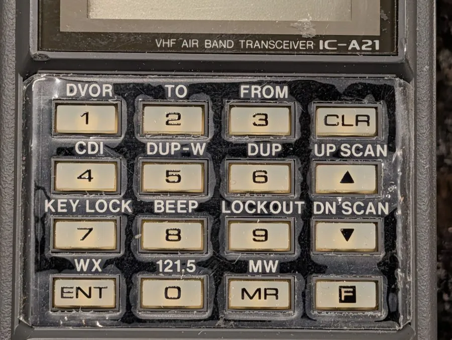 Радиостанция Icom IC-A21 NAVICOM Handheld VHF Air Band Radio Transceiver — фото лота 2