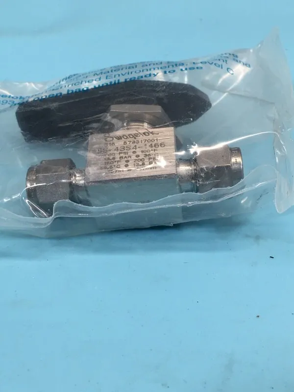 Клапан SWAGELOK SS-43S4-1466 Ball Valve 1/4" FNPT x 1/4" T, 131659