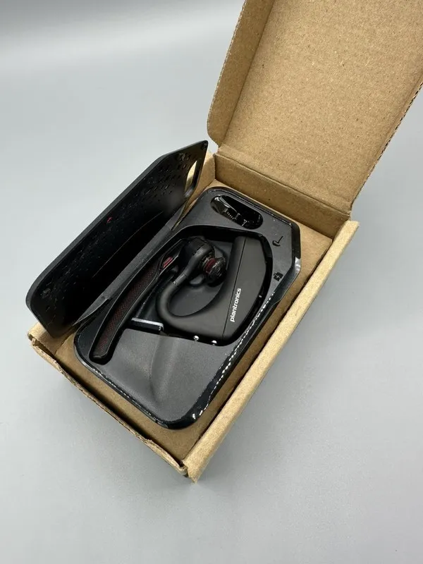 VoIP-шлюз Plantronics 206110-101 Voyager 5200 UC Black Mono Bluetooth Headset Sy