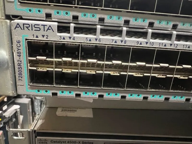 Трансивер Arista DCS-7280SR2-48YC6-F 48 Port 25G SFP 6 QSFP 100G F-R Airflow