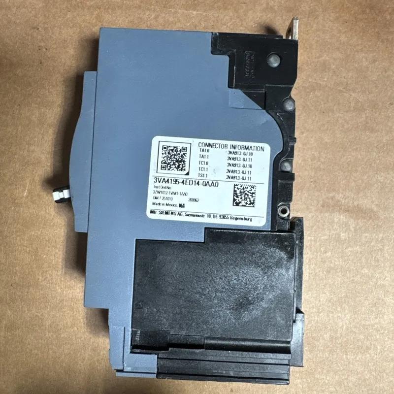 Автоматический выключатель SIEMENS CAT: No. 3VA4195-4ED14-0AA0 15 A 1 P Circuit 