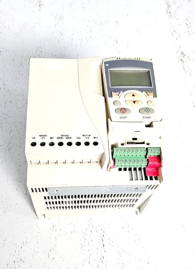 Частотный преобразователь ABB ACS355-03U-23A1-4 Drive