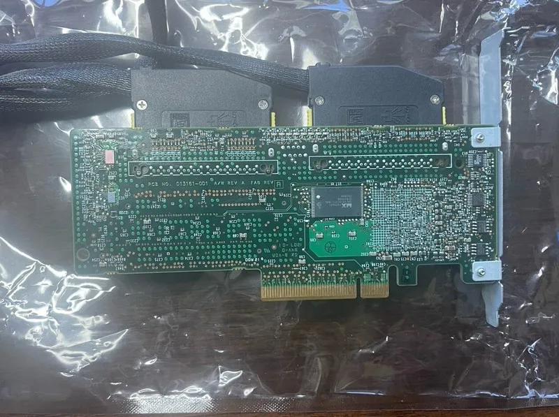 Контроллер HP 441823-001 Lsi Smart Array P400 512MB SCSI SAS RAID Controller Car