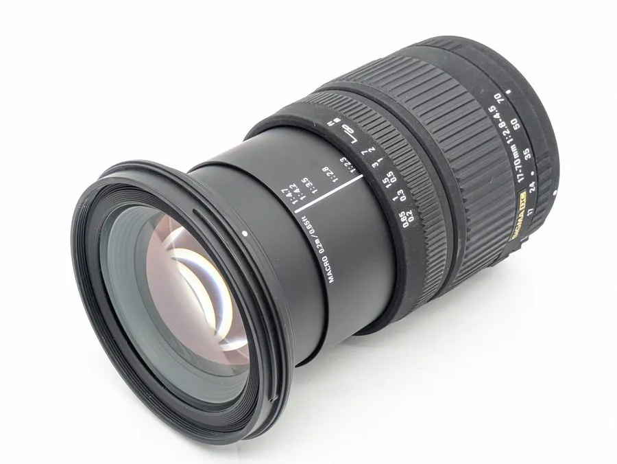 Объектив Sigma DC 17-70mm f2.8-4.5 Macro Zoom Lens