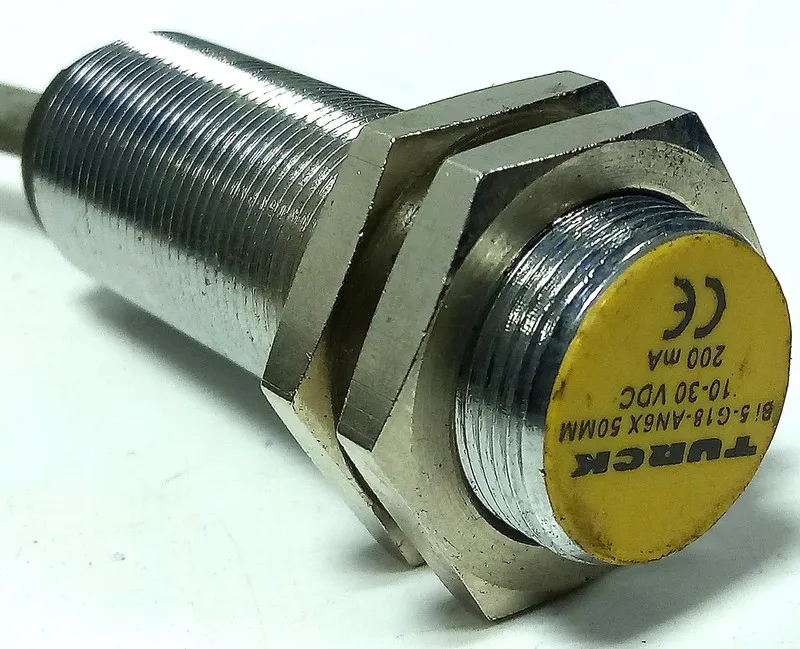 Датчик приближения Turck BI5-G18-AN6X 10-30 V DC Inductive Proximity Sensor