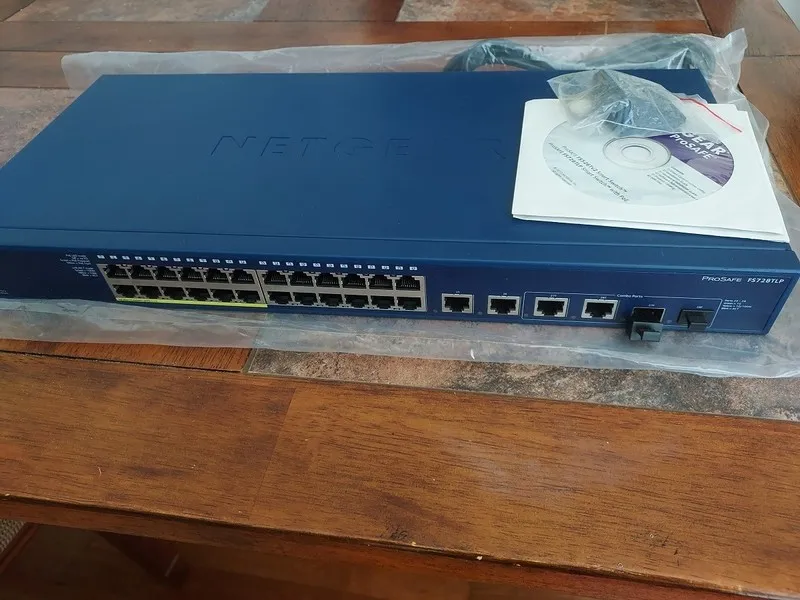 Коммутатор NETGEAR ProSafe FS728TLP 28-Port Smart Switch 12 Poe and 4 Gigabit Po