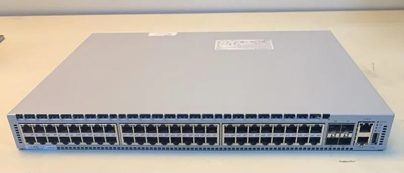 Коммутатор Arista DCS-7048T-A 48-Port 1GbE RJ-45 + 4x 10GB SFP+ Ethernet Switch