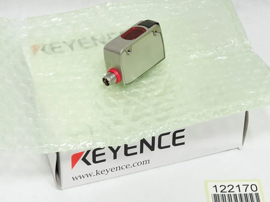 Датчик KEYENCE LR-ZB250CP LASER SENSOR 10-30VDC