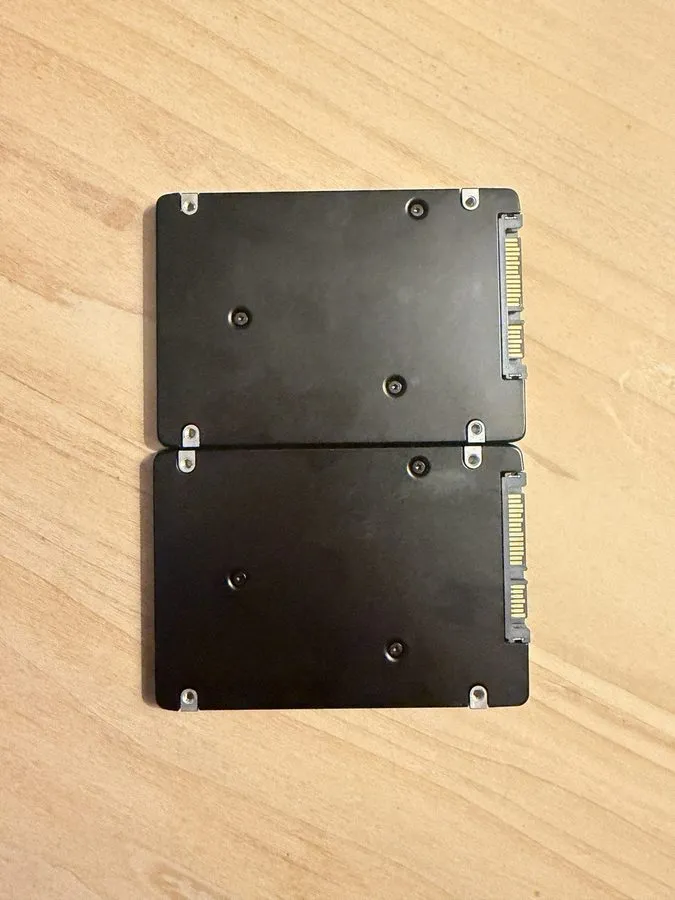 SSD-накопитель 2x Samsung PM883 1.92TB 2.5” SATA SSD Enterprise Datacenter MZ7LH — фото лота 2