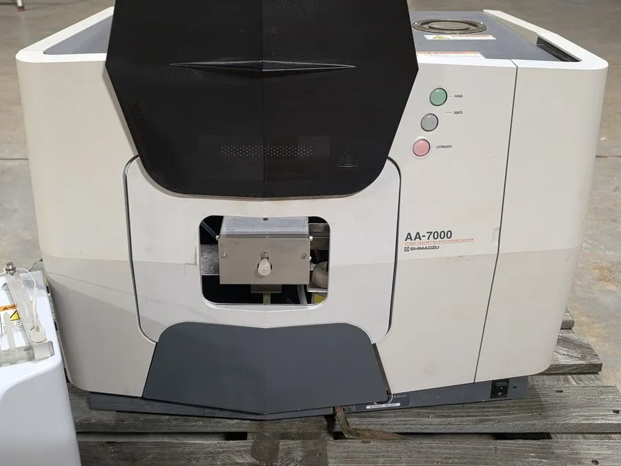 Спектрофотометр Shimadzu AA-7000 206-77000-32 Atomic Absorption Spectrophotomete — фото лота 1