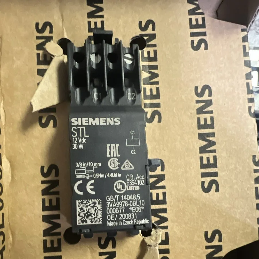 Автоматический выключатель Siemens 3VA9978-0BL10 Shunt Trip Release Left 12VDC C — фото лота 1