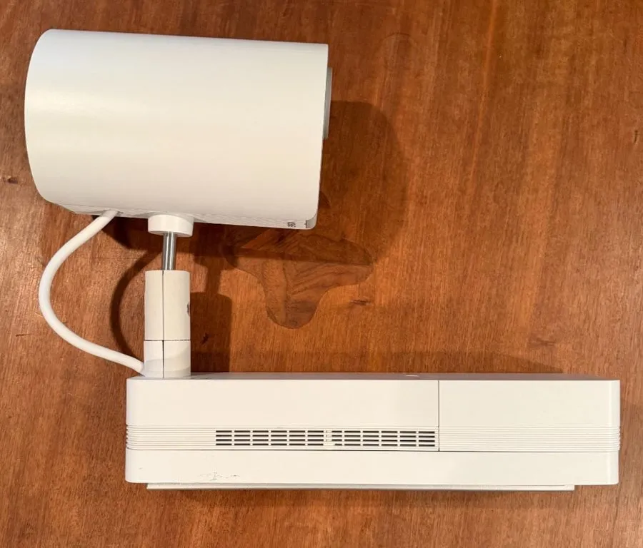 Проектор Epson Ev-110 Light Scene Laser Project 2200 Luman Projector