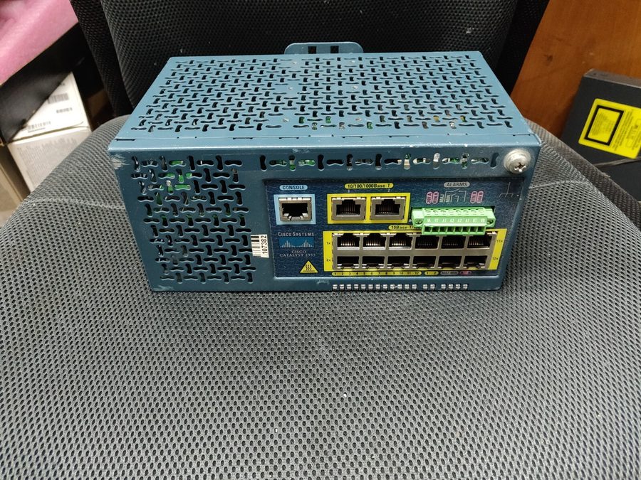Коммутатор Cisco Systems Catalyst 2955 WS-C2955T-12 12 Port Switch