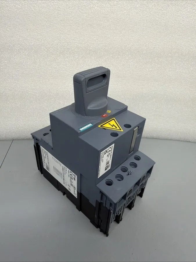 Автоматический выключатель Siemens 3VA5195-6ED31-0AA0 Circuit Breaker 15A w/ 3VA — фото лота 1